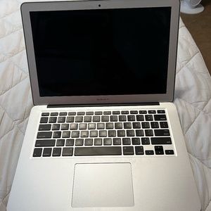 2017 MacBook Air 13"' Display